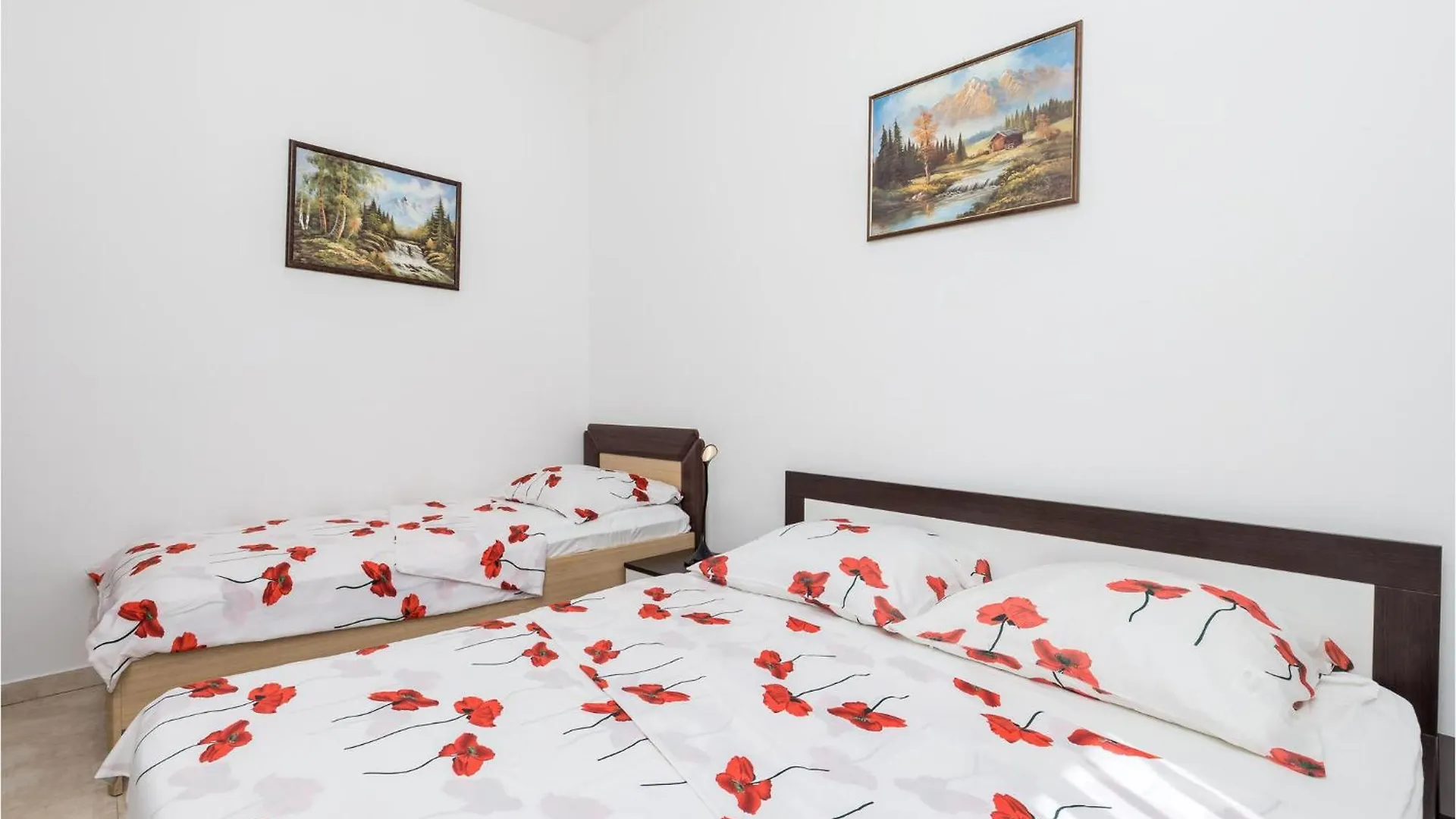 Cozy Apartment In Vrh With Outdoor Swimming Pool